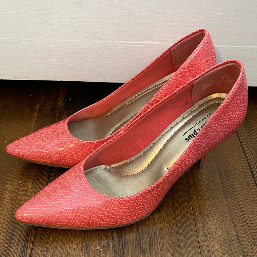 Coral heels